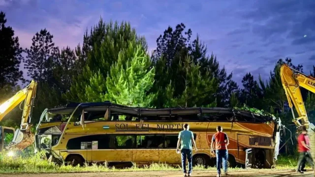 El chofer del micro que volcó en Misiones recordó los segundos previos: «Pisé el freno con todas mis fuerzas”